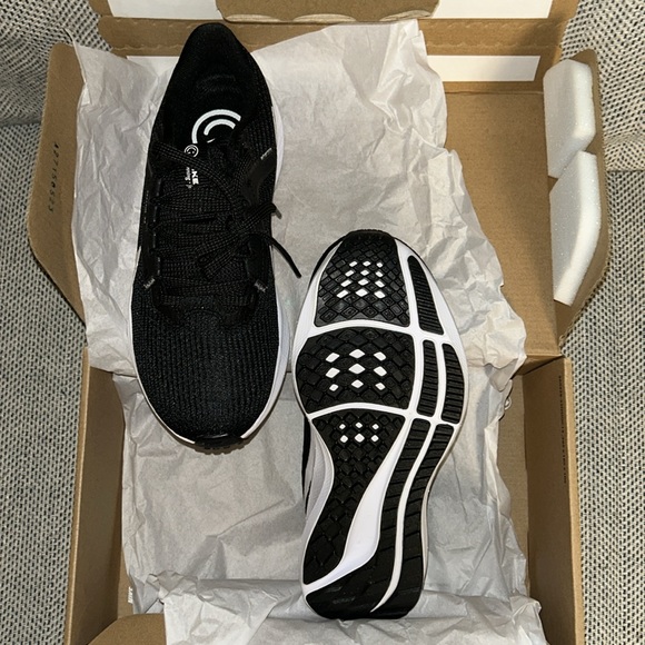 NIKE AIR ZOOM PEGASUS 40 WOMENS SIZE 5 - Picture 2 of 6